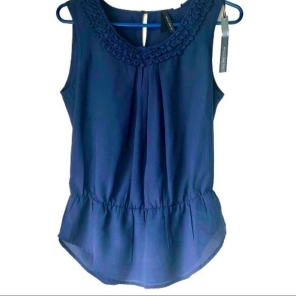 Sleeveless Blouse​